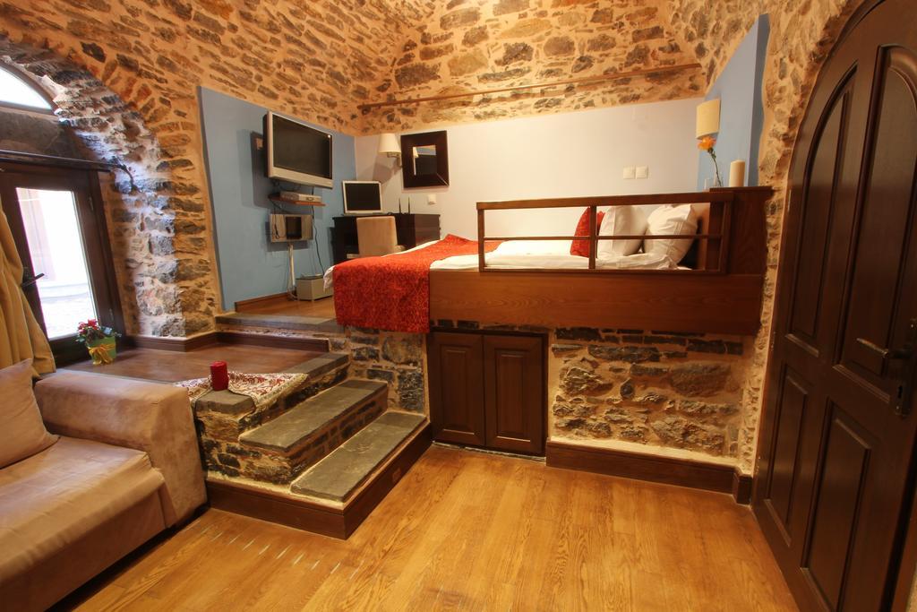 Medieval Castle Mesta Exterior photo