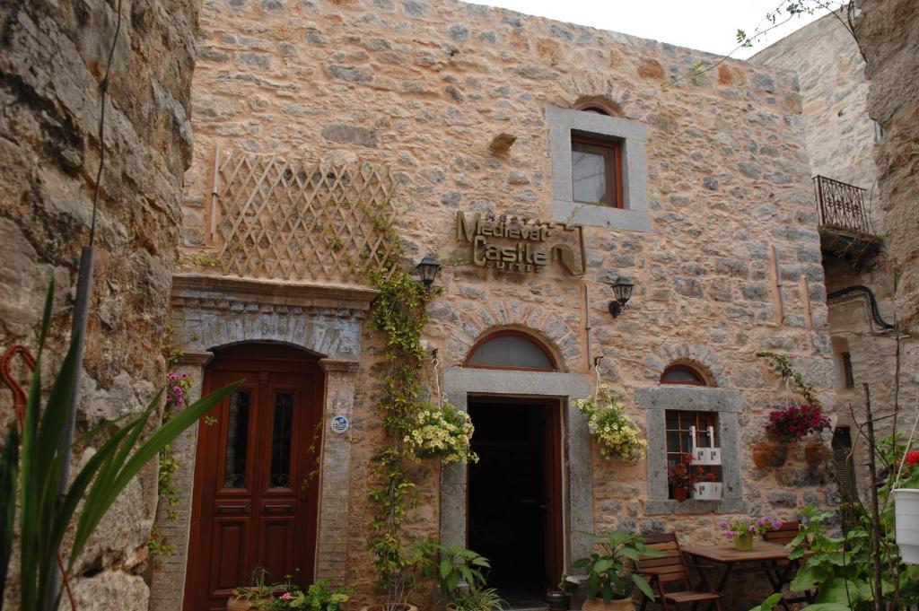 Medieval Castle Mesta Exterior photo