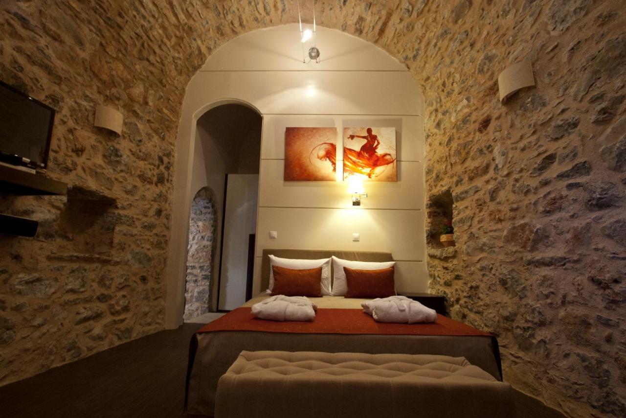 Medieval Castle Mesta Room photo